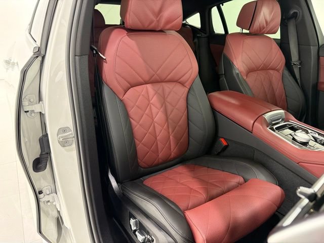 Certified 2024 BMW X6 xDrive40i w/ Executive Package AWD/4WD image 19