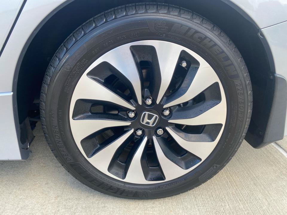 Used 2017 Honda Accord Touring image 26