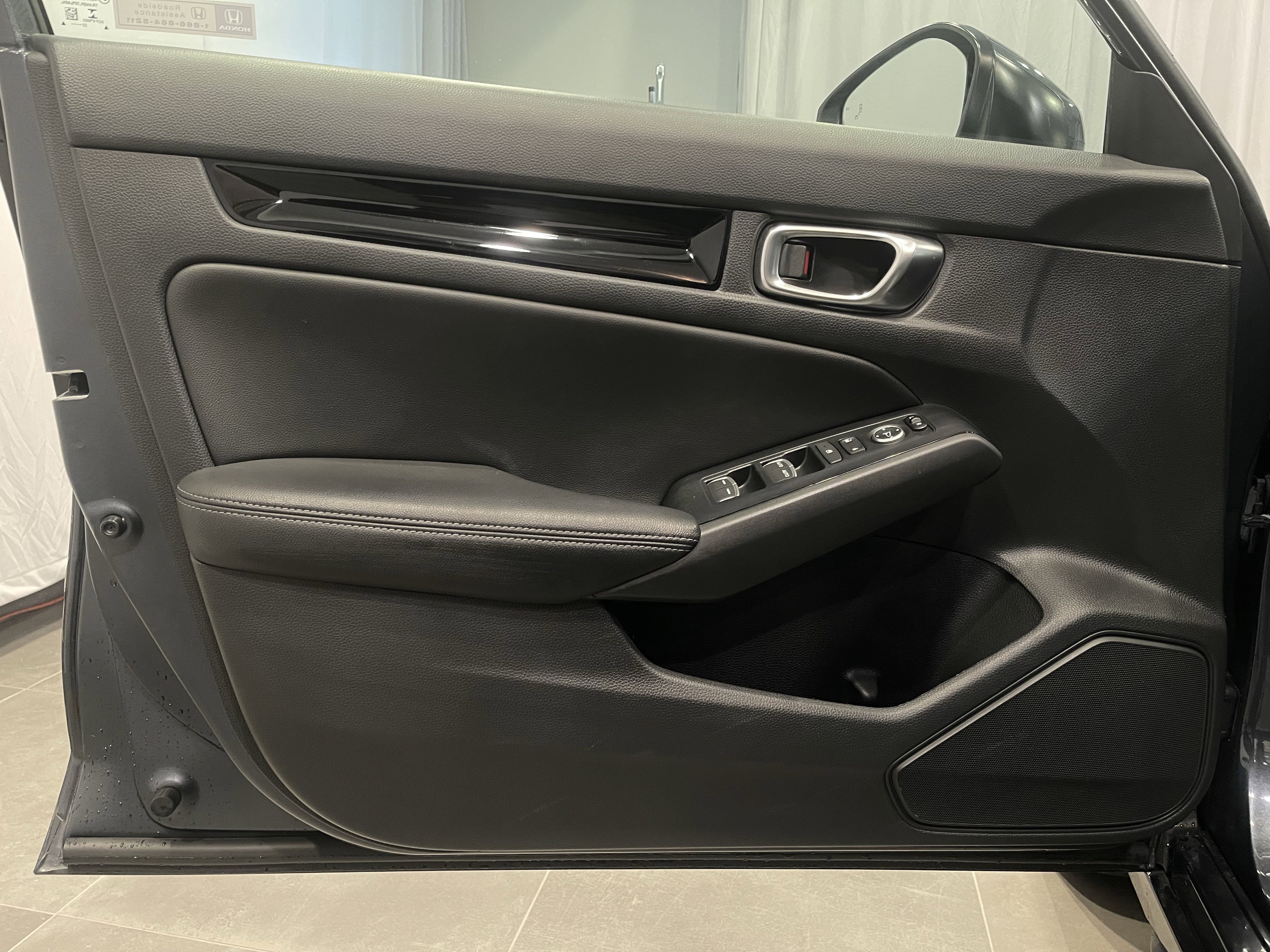 Used 2022 Honda Civic EX-L image 13