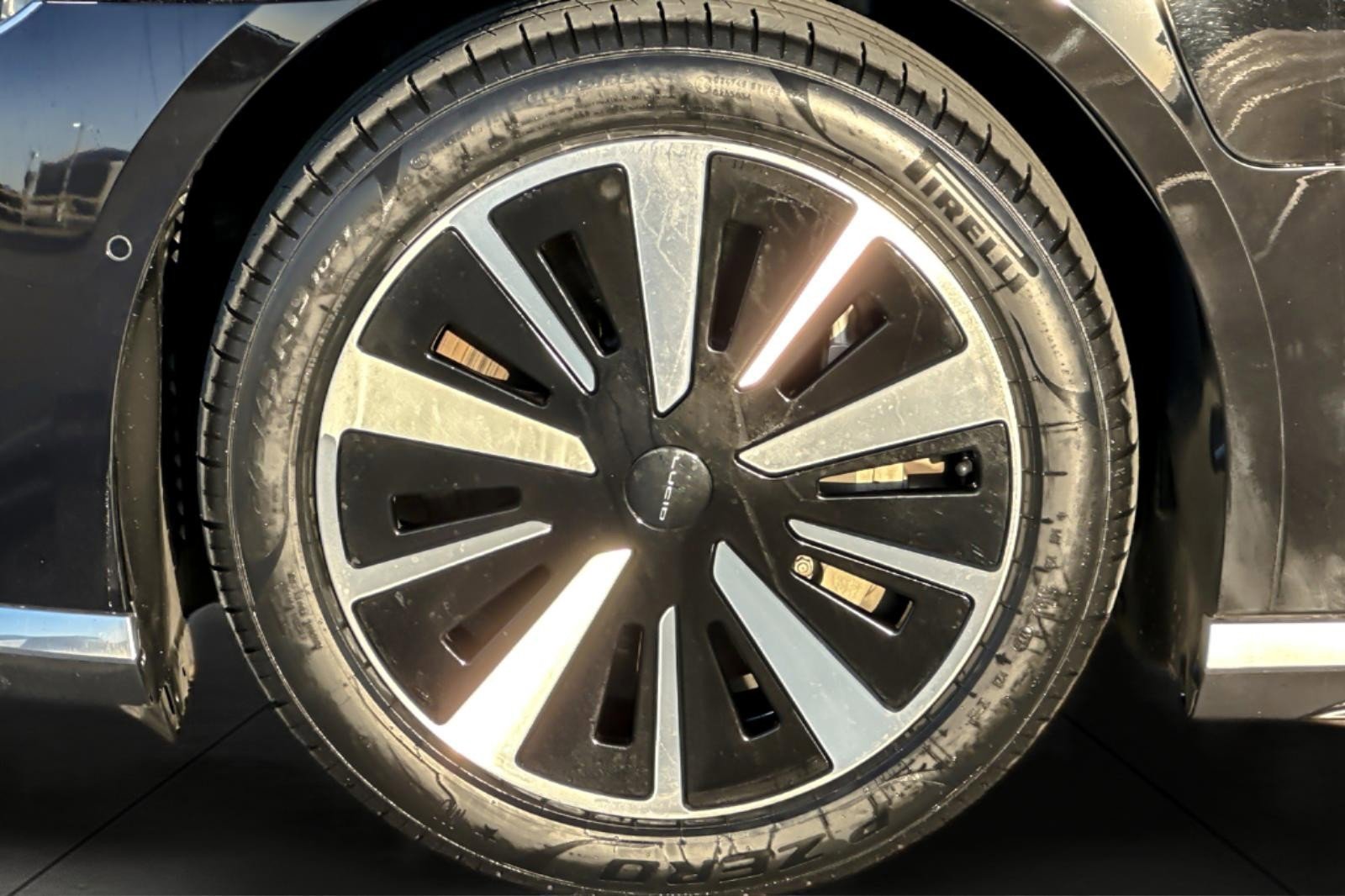 Used 2024 Lucid Air Touring image 23