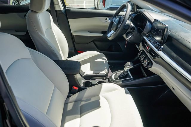Certified 2023 Kia Forte LXS w/ LXS Technology Package image 17