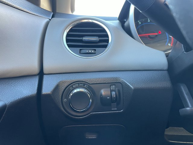 Used 2014 Chevrolet Cruze LS FWD image 19