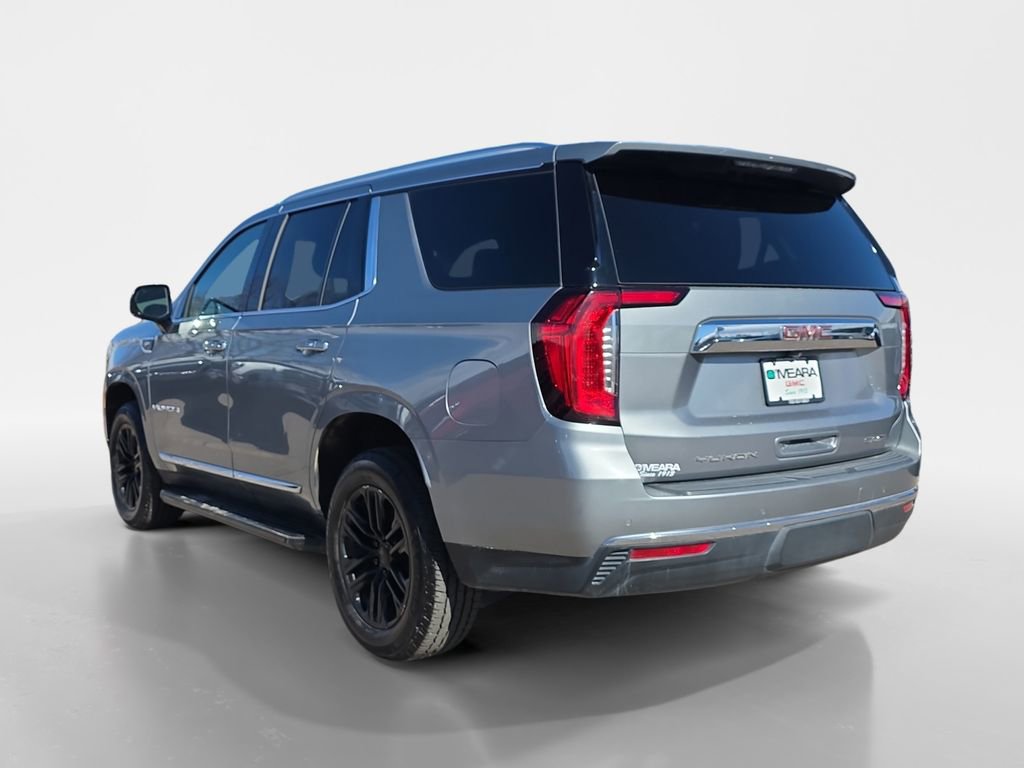 Used 2023 GMC Yukon SLT w/ SLT Luxury Package image 3