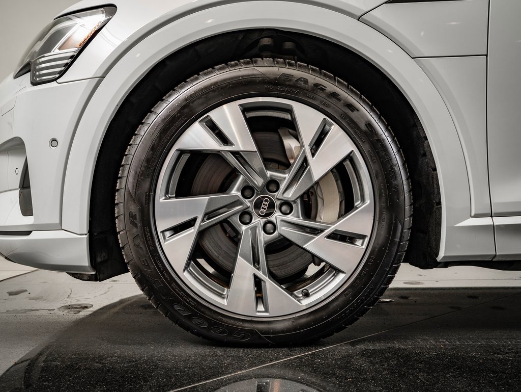 Used 2021 Audi e-tron Premium w/ Convenience Plus Package image 13