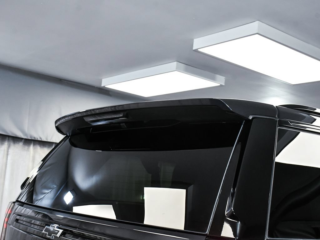 Used 2024 Chevrolet Suburban RST w/ Luxury Package AWD/4WD image 85