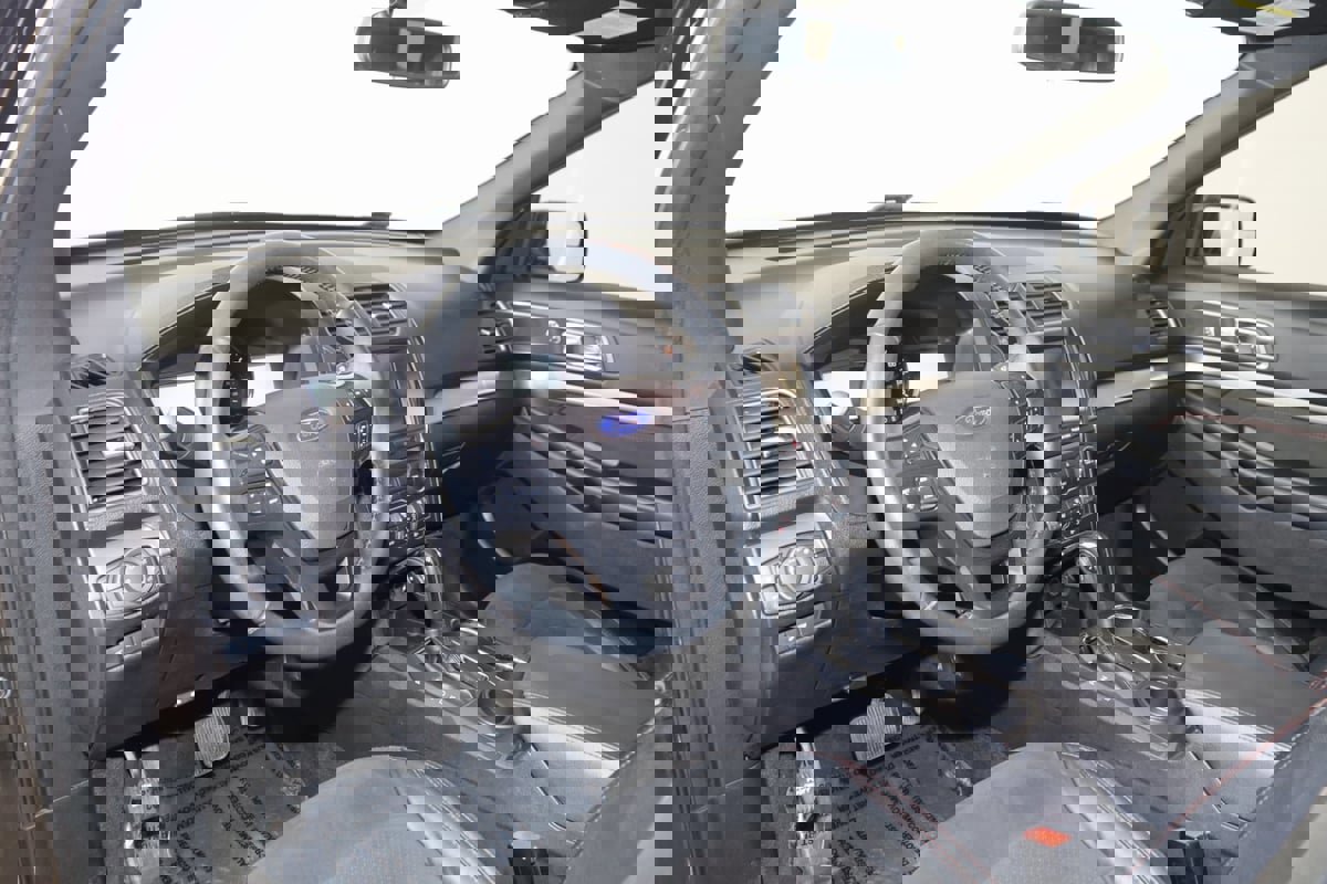 Used 2018 Ford Explorer XLT w/ Equipment Group 202A image 23