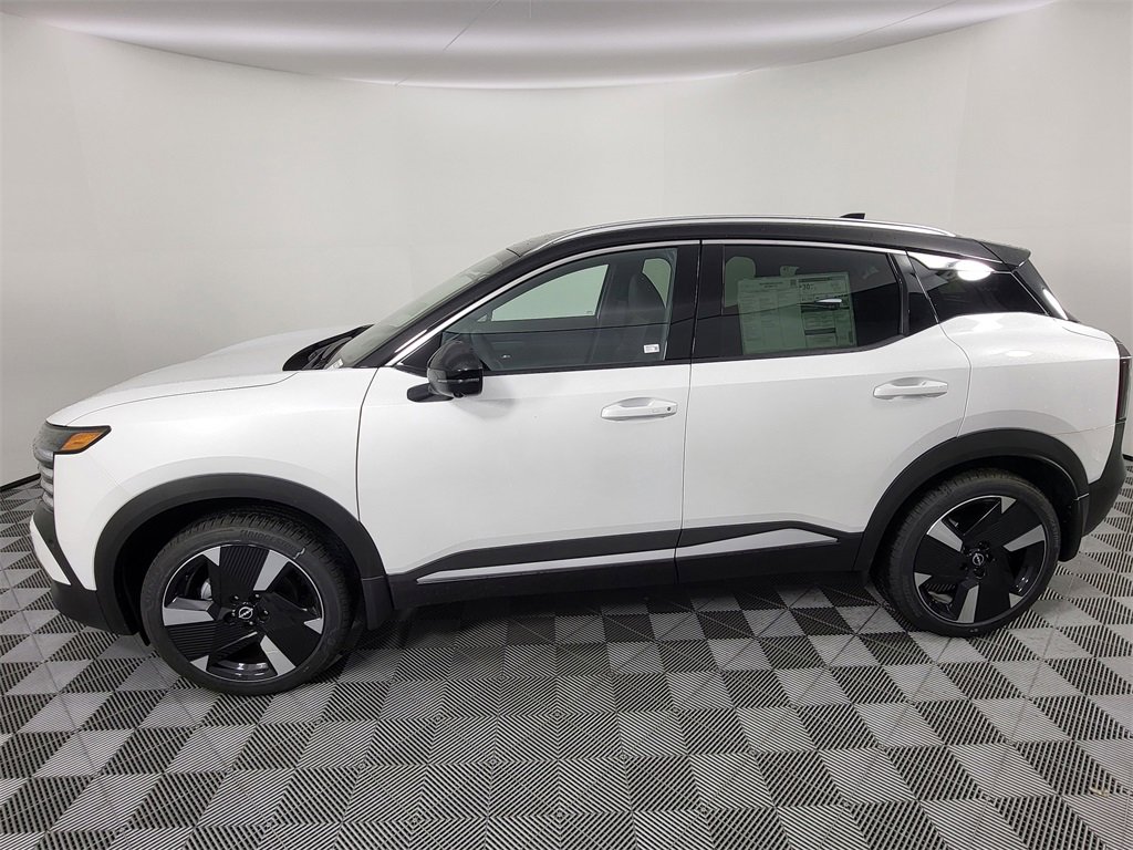 New 2025 Nissan Kicks SR image 5