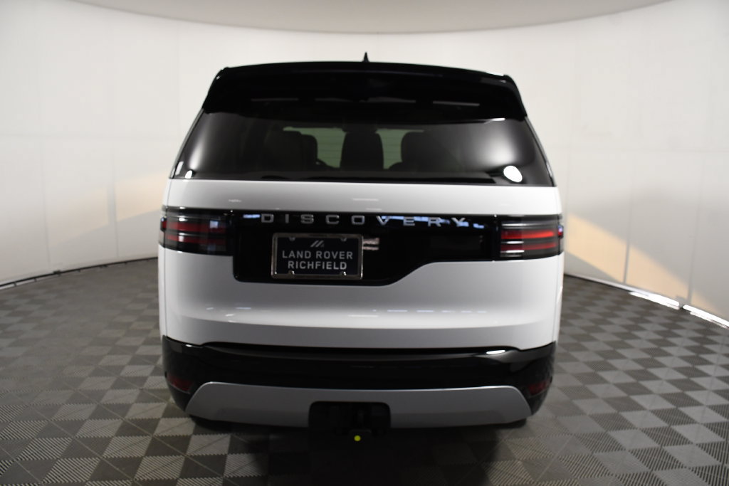 Certified 2026 Land Rover Discovery Limited Edition AWD/4WD image 5