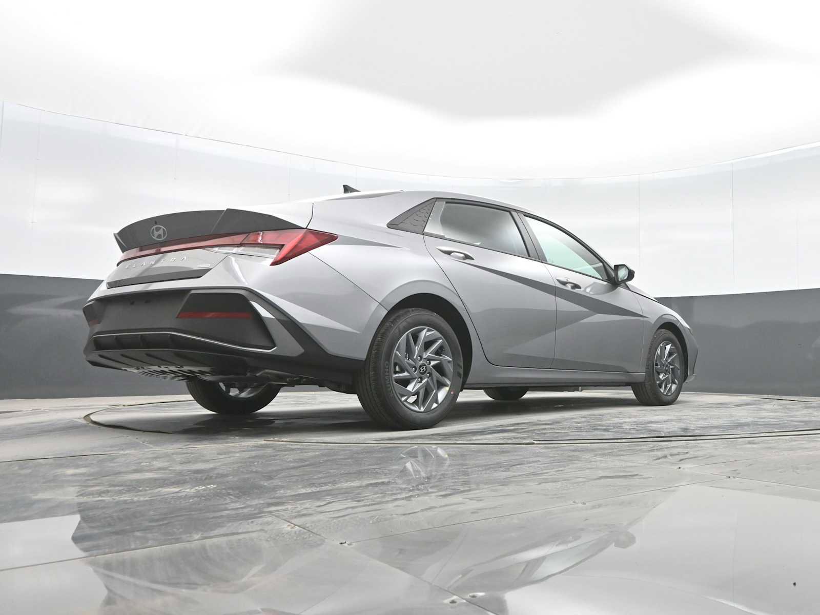 New 2026 Hyundai Elantra Blue image 26