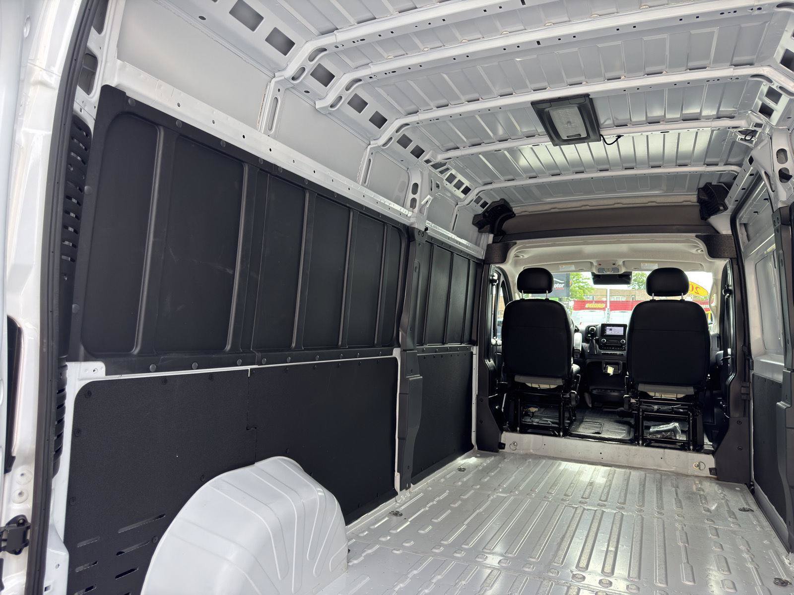 Used 2026 RAM ProMaster 2500 w/ Convenience Group FWD image 12