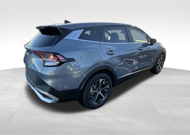 Used 2025 Kia Sportage EX image 7