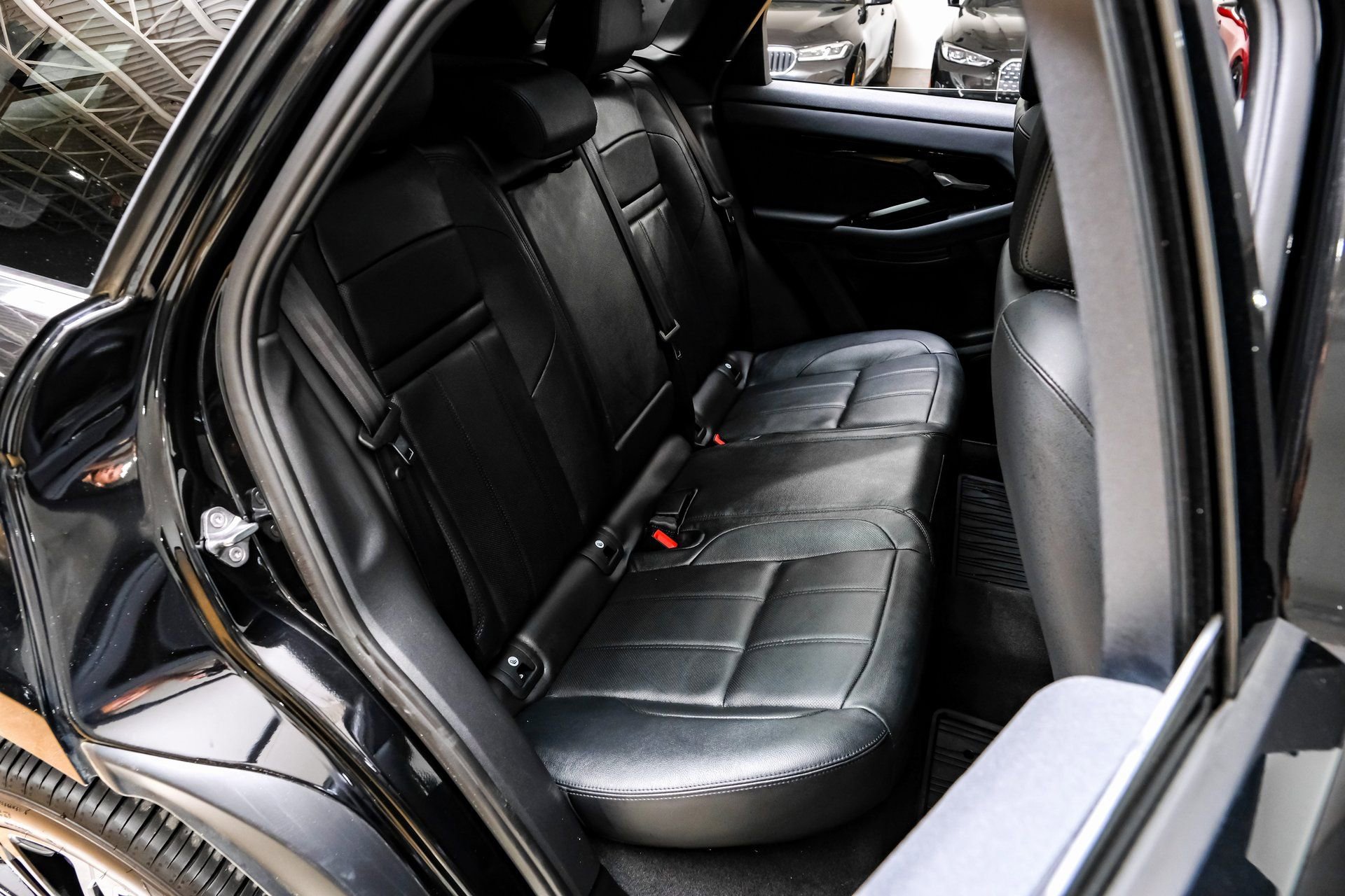 Used 2024 Land Rover Range Rover Evoque S image 35