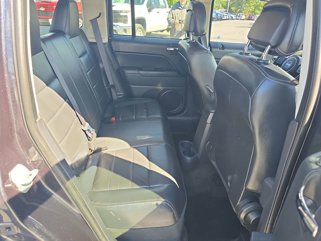 Used 2016 Jeep Patriot High Altitude FWD image 14