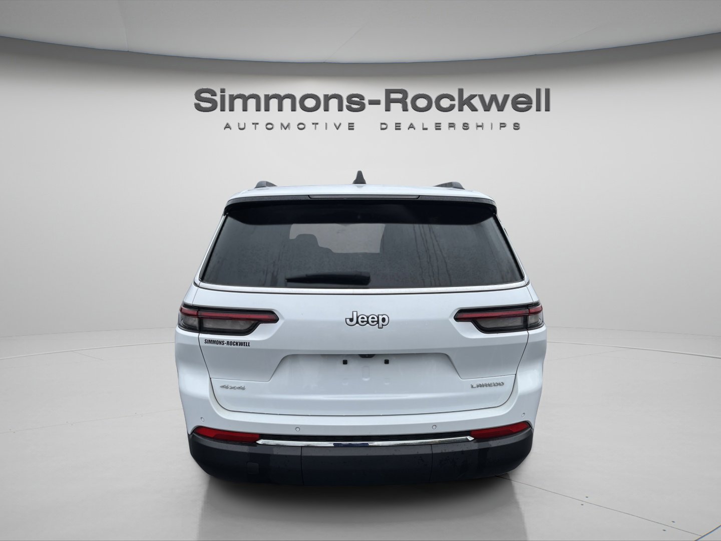 Used 2024 Jeep Grand Cherokee L Laredo w/ Luxury Tech Group I image 6