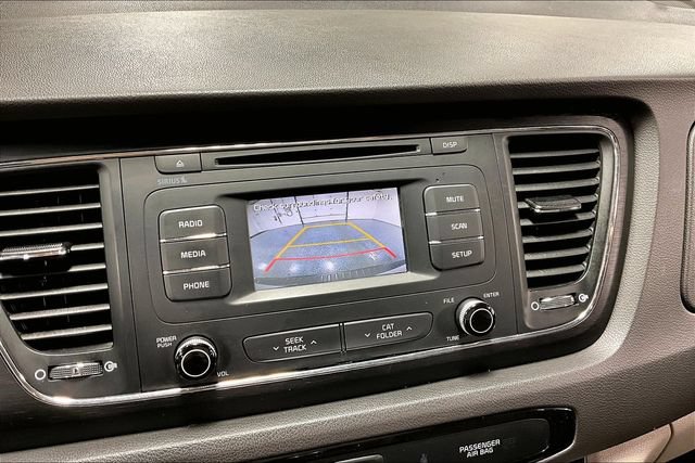 Used 2016 Kia Sedona L FWD image 15
