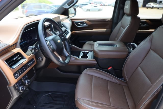 Used 2024 Chevrolet Tahoe High Country AWD/4WD image 11