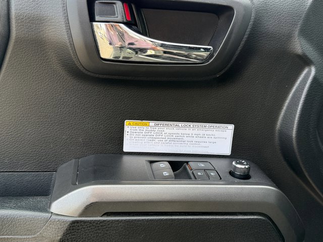 Used 2017 Toyota Tacoma TRD Off-Road w/ Tow Package image 21