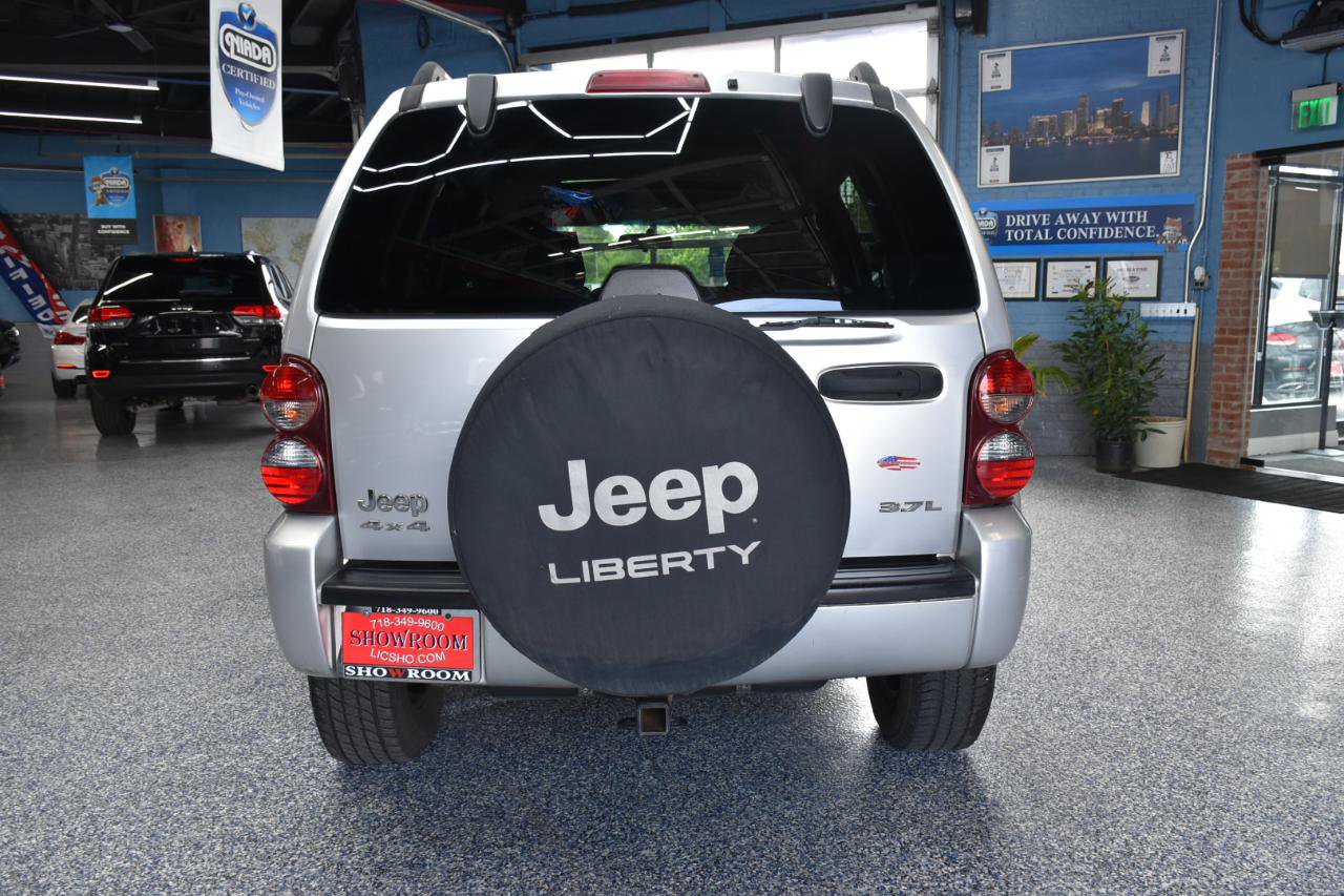 Used 2006 Jeep Liberty Sport AWD/4WD image 5