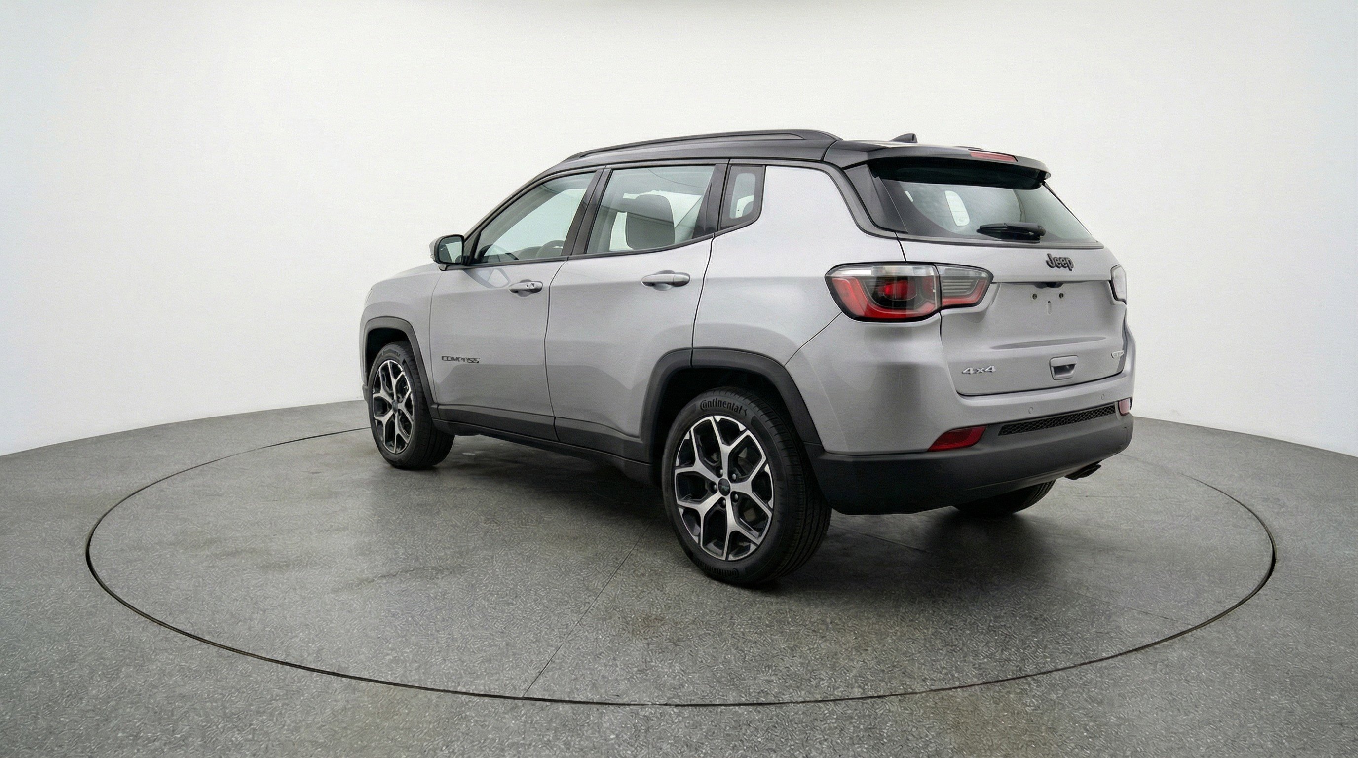 Used 2025 Jeep Compass Limited image 6