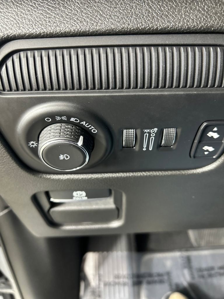 Used 2022 Jeep Wagoneer Series II w/ Premium Group I image 13