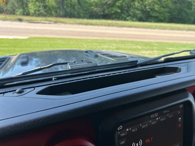 Used 2019 Jeep Wrangler Unlimited Rubicon w/ Dual Top Group AWD/4WD image 29