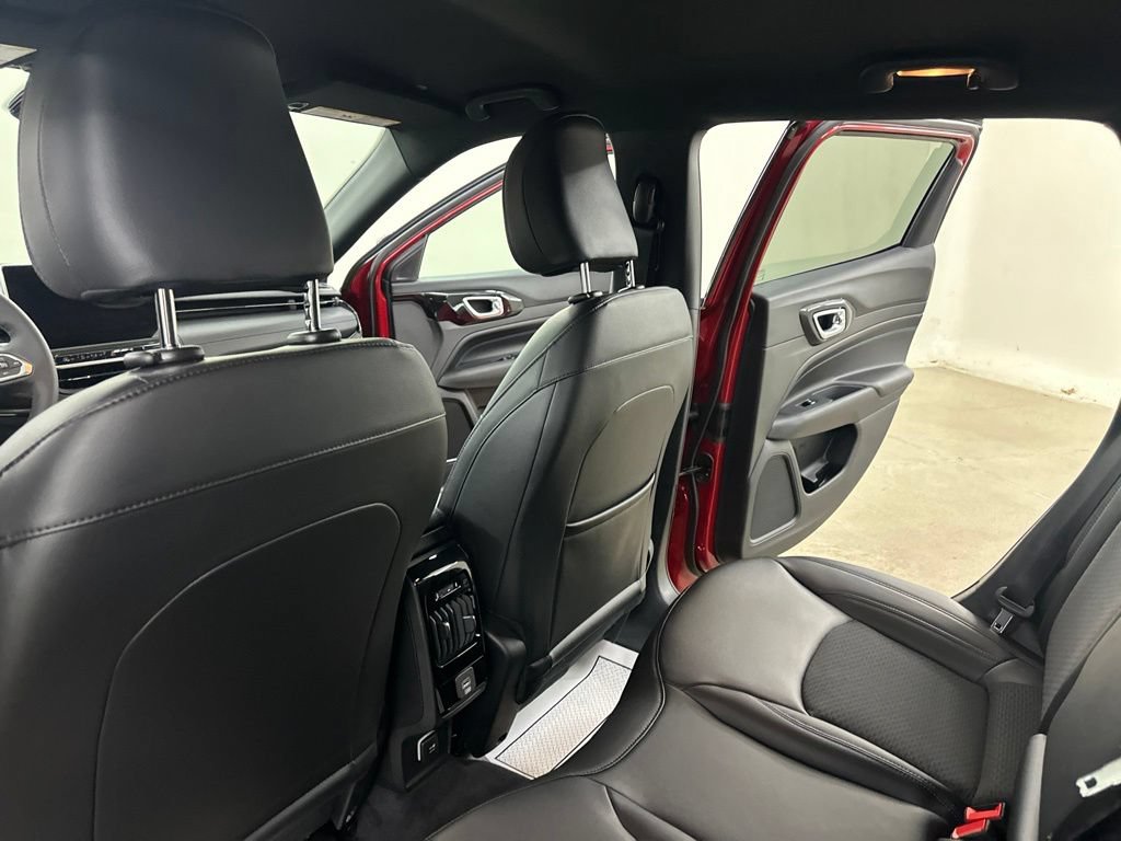 New 2026 Jeep Compass Latitude AWD/4WD image 27