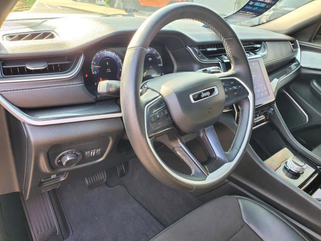 Used 2022 Jeep Grand Cherokee Altitude image 9