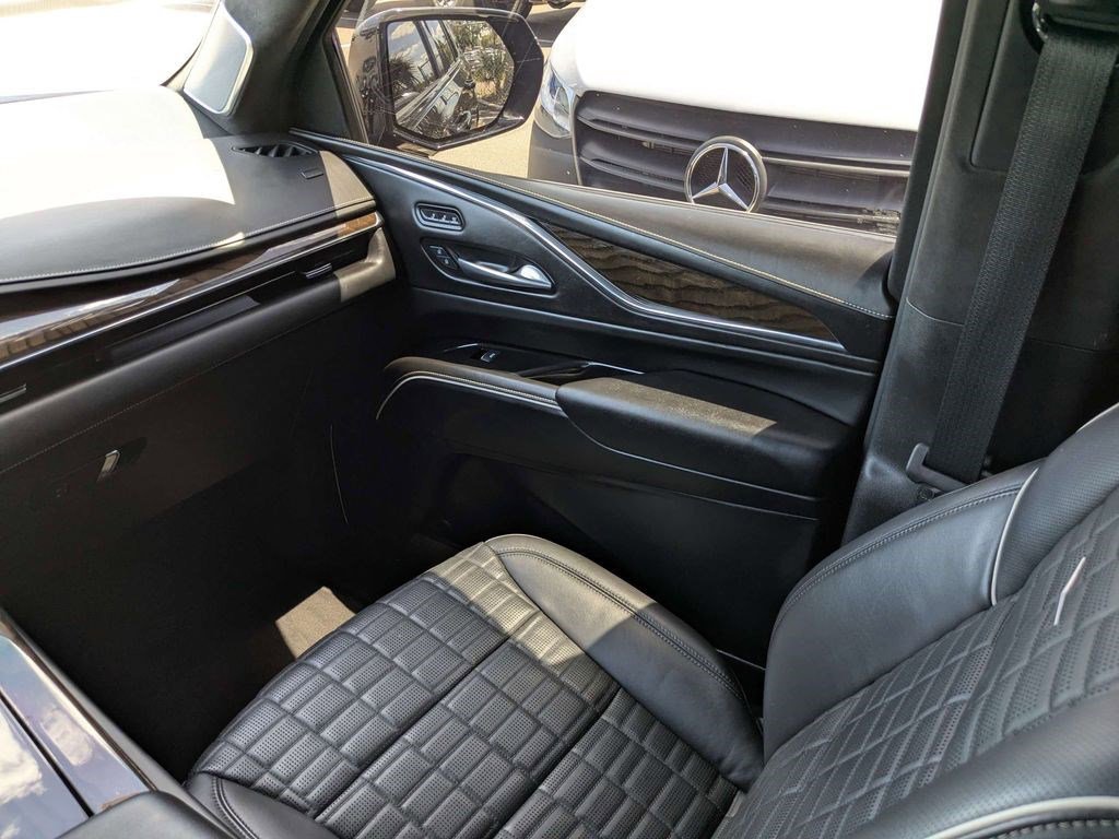 Used 2024 Cadillac Escalade Sport Platinum RWD image 20