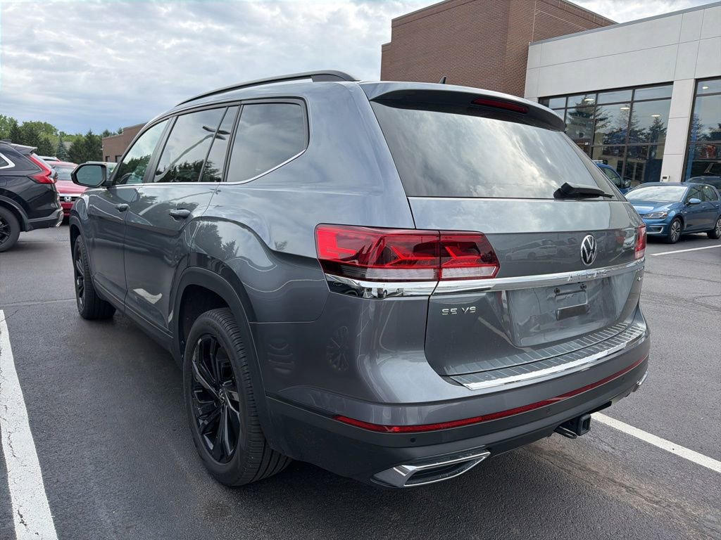 Used 2023 Volkswagen Atlas SE w/ Panoramic Sunroof Package AWD/4WD image 2