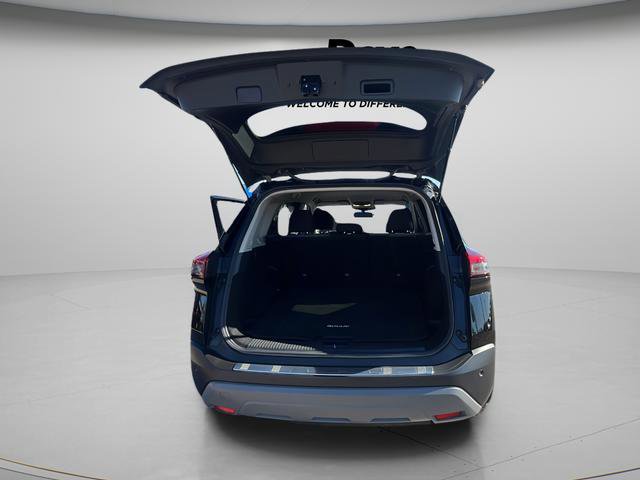 Used 2023 Nissan Rogue SV image 24