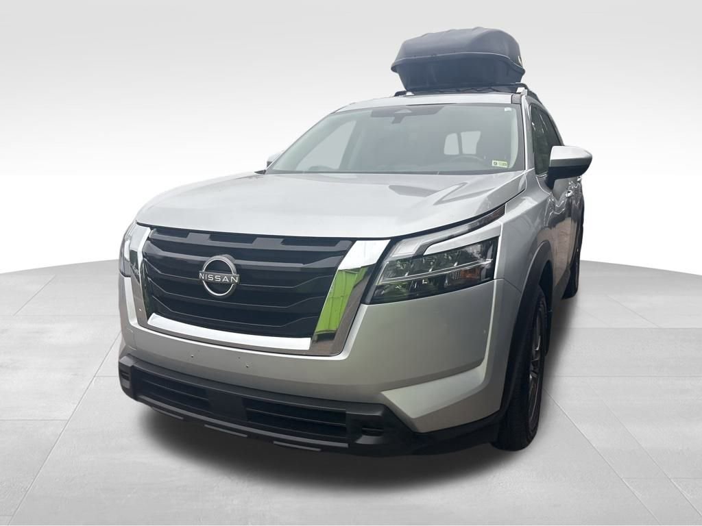 Used 2022 Nissan Pathfinder SV w/ SV Premium Package video 2