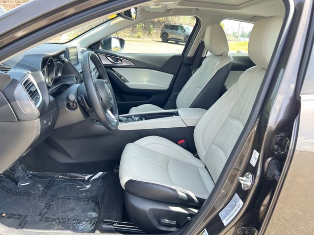 Used 2017 MAZDA MAZDA3 Grand Touring w/ Premium Equipment Package FWD image 15