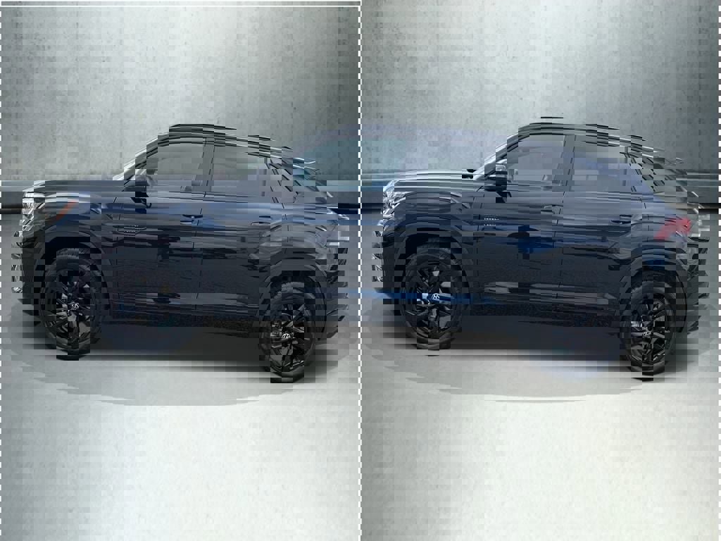 New 2026 Volkswagen Atlas Cross Sport SEL R-Line video 2