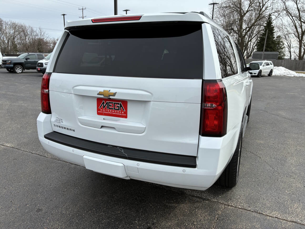 Used 2015 Chevrolet Suburban LT w/ Luxury Package AWD/4WD image 39