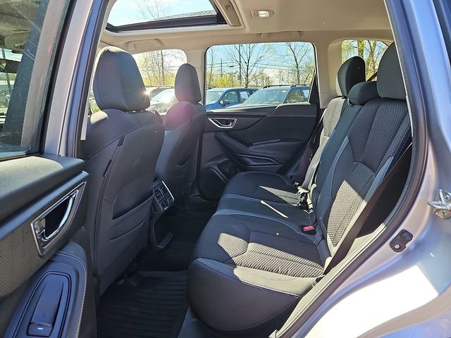 Used 2022 Subaru Forester Premium AWD/4WD image 10