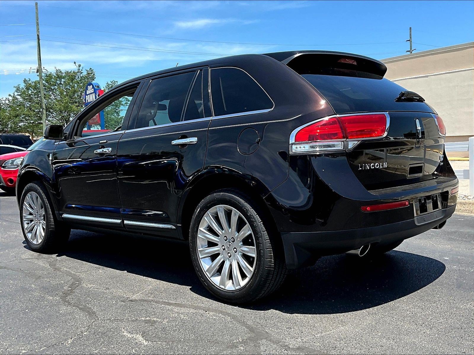 Used 2013 Lincoln MKX AWD image 4