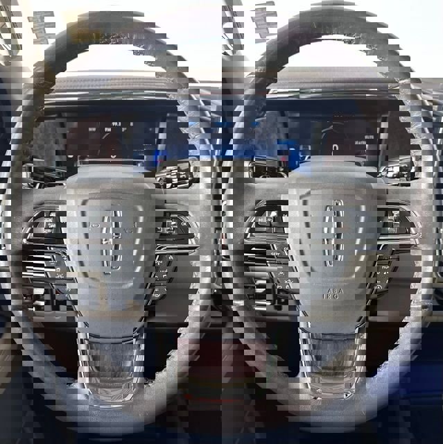 Used 2022 Lincoln Navigator Reserve image 18