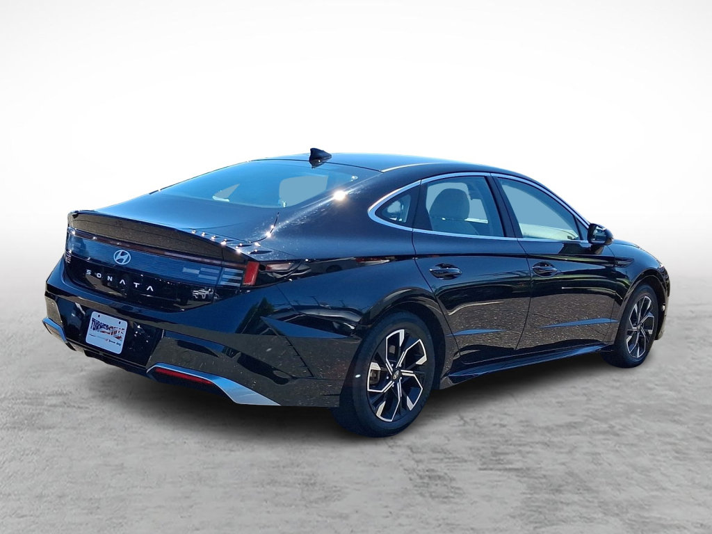 Used 2025 Hyundai Sonata SEL FWD image 5