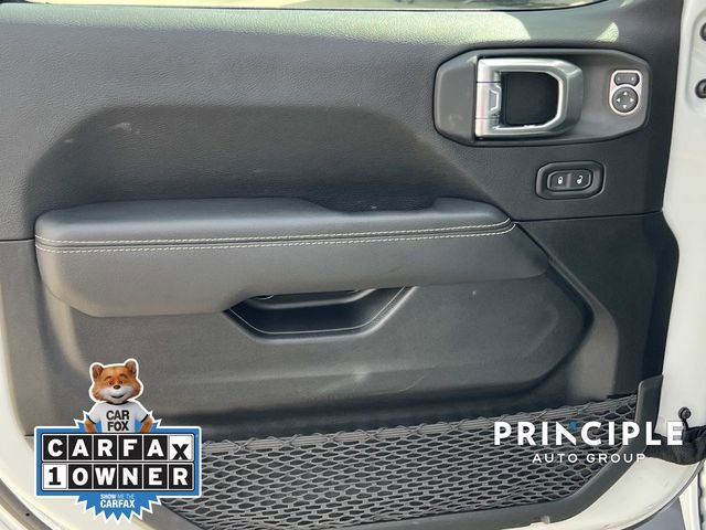 Used 2022 Jeep Wrangler Unlimited Sahara w/ Cold Weather Group image 10