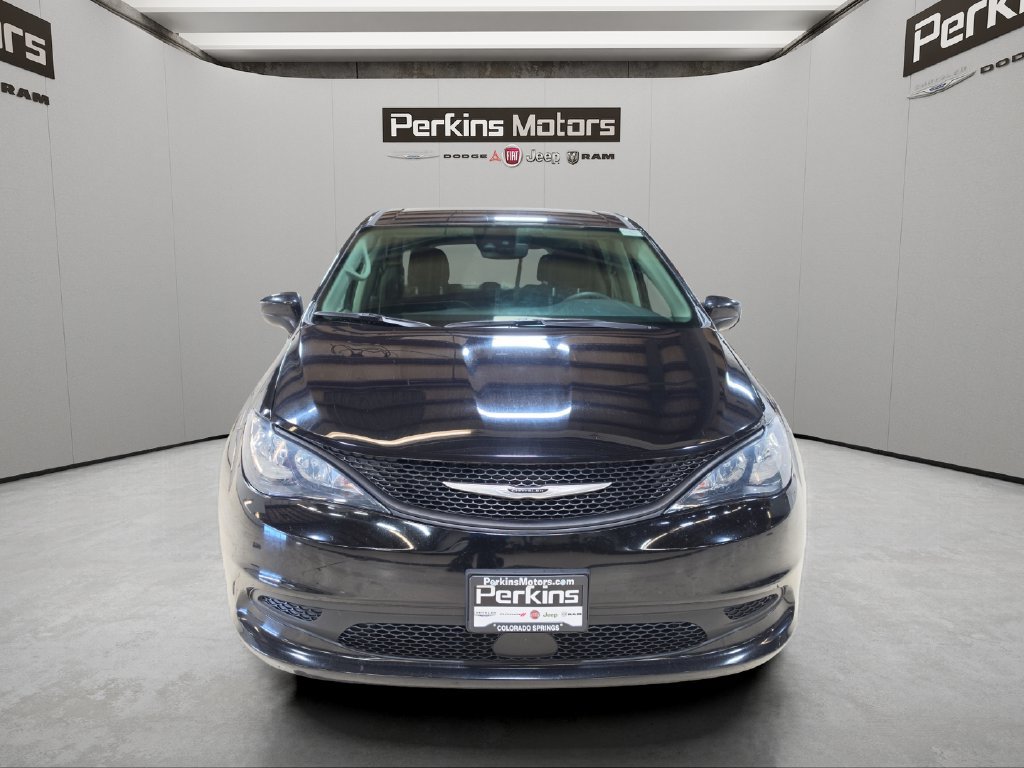 Used 2024 Chrysler Voyager LX FWD image 9