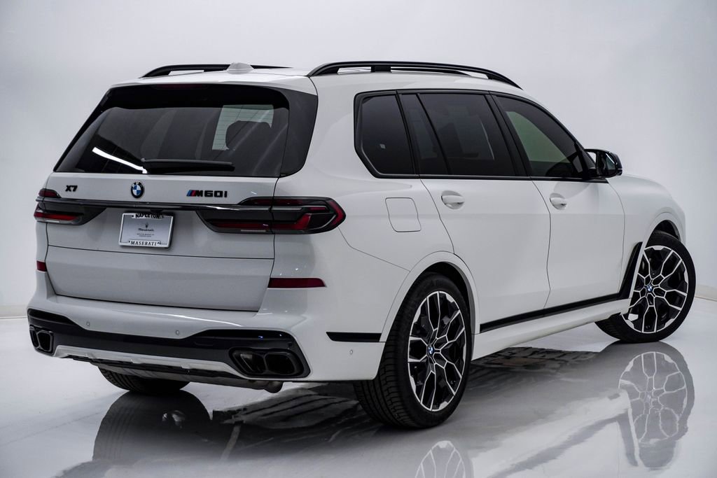 Used 2026 BMW X7 M60i w/ Executive Package image 11