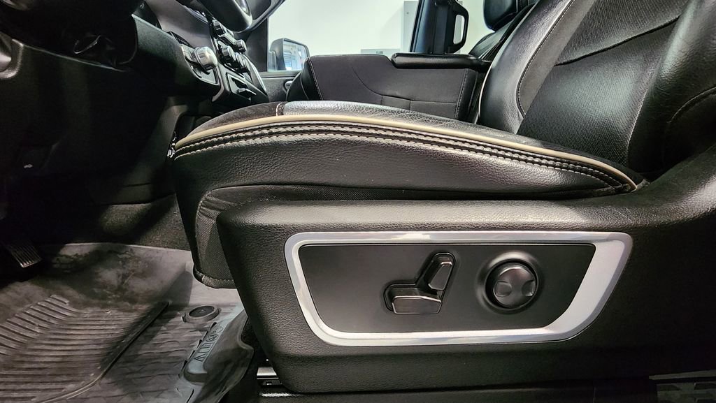 Used 2023 RAM 1500 Laramie image 13