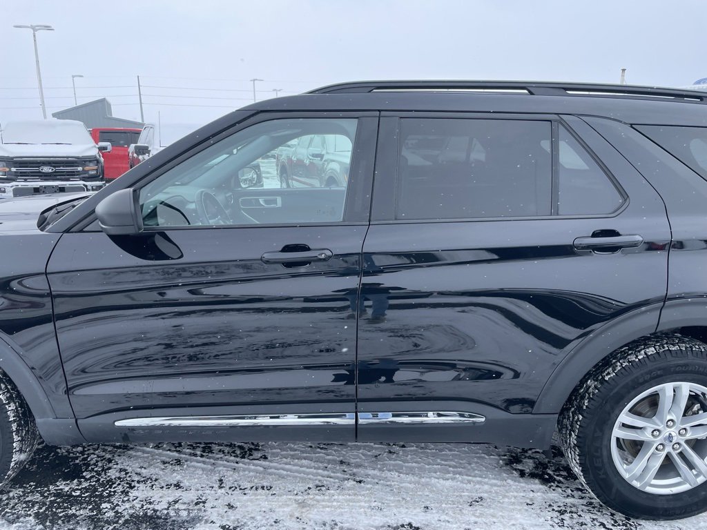 Used 2023 Ford Explorer XLT w/ Equipment Group 202A image 38