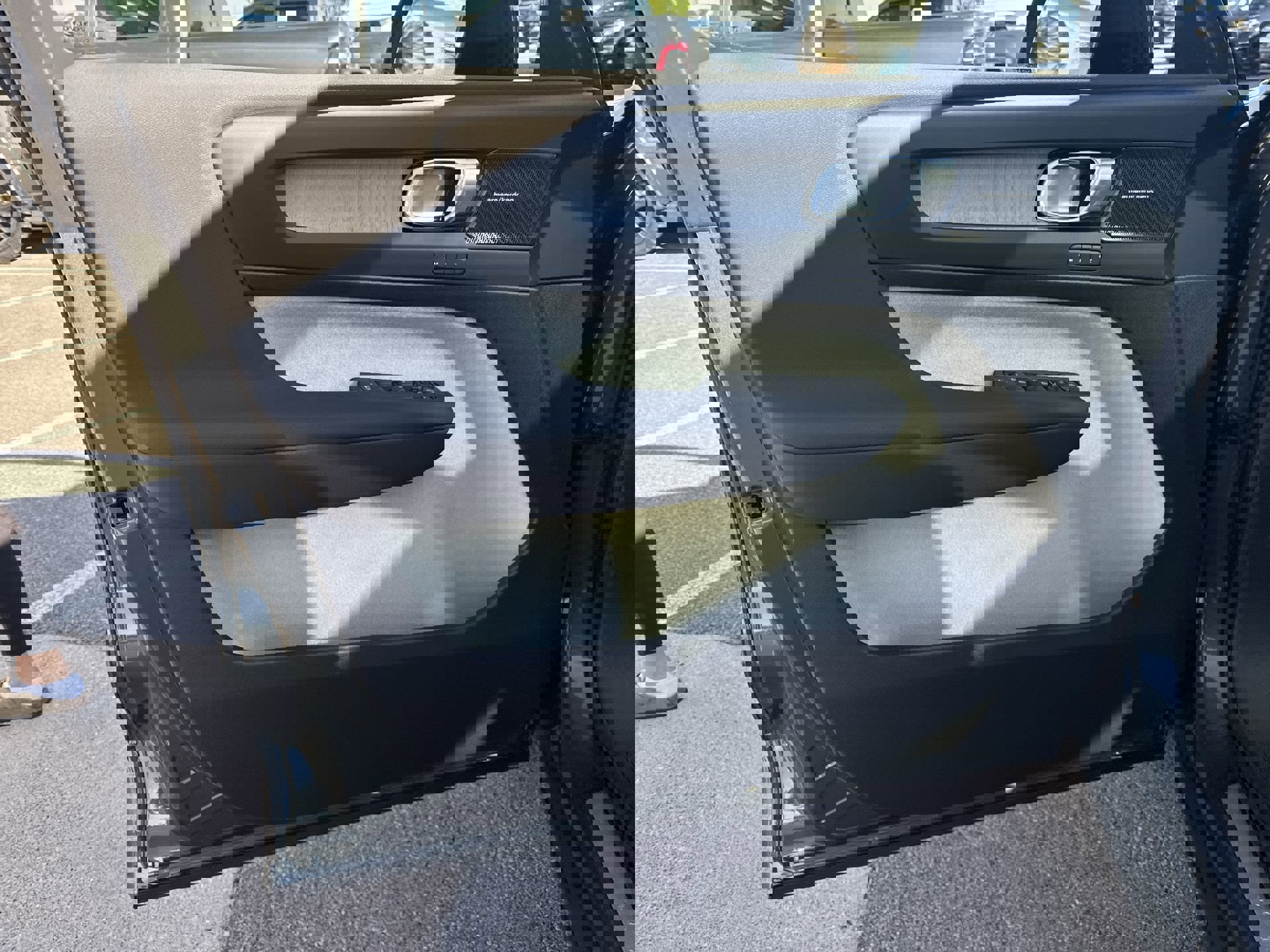 New 2026 Volvo XC40 B5 Ultra w/ Climate Package image 22