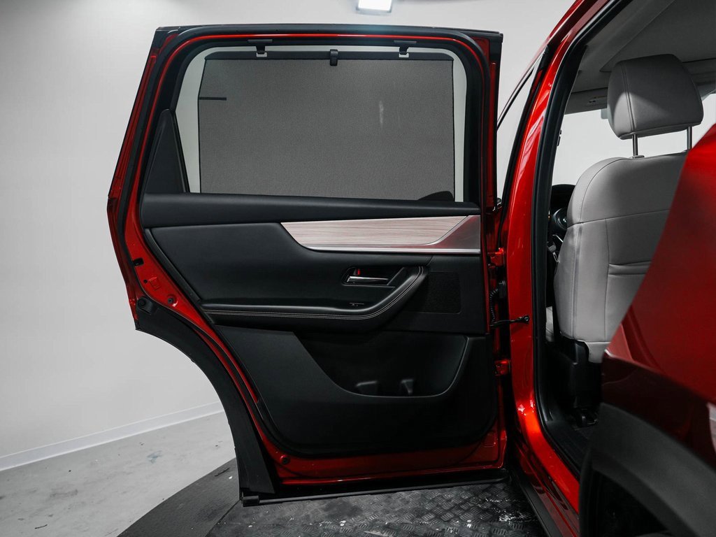 Used 2024 MAZDA CX-90 Plug-In Hybrid w/ Premium Pkg image 14