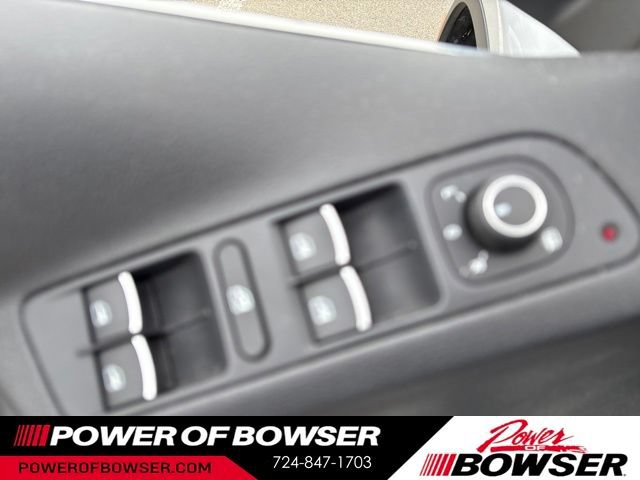 Used 2016 Volkswagen Tiguan SE AWD/4WD image 14
