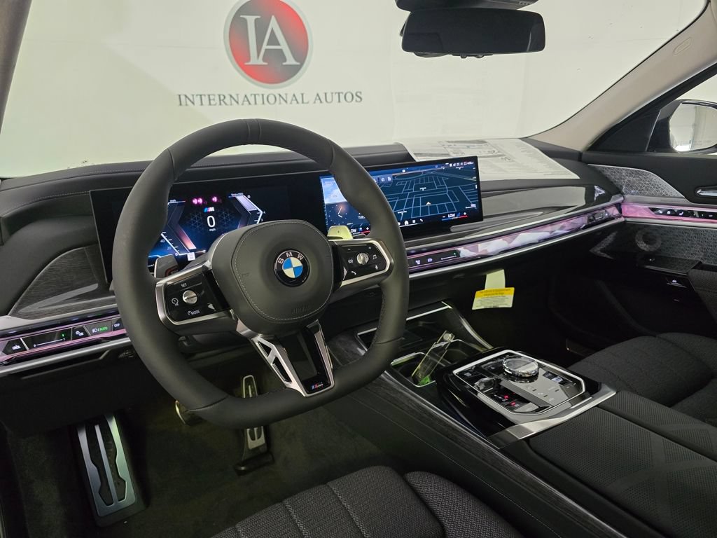 Used 2025 BMW 760i xDrive AWD/4WD image 15