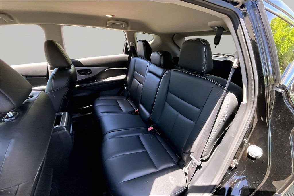 Used 2023 Nissan Murano SV AWD/4WD image 19