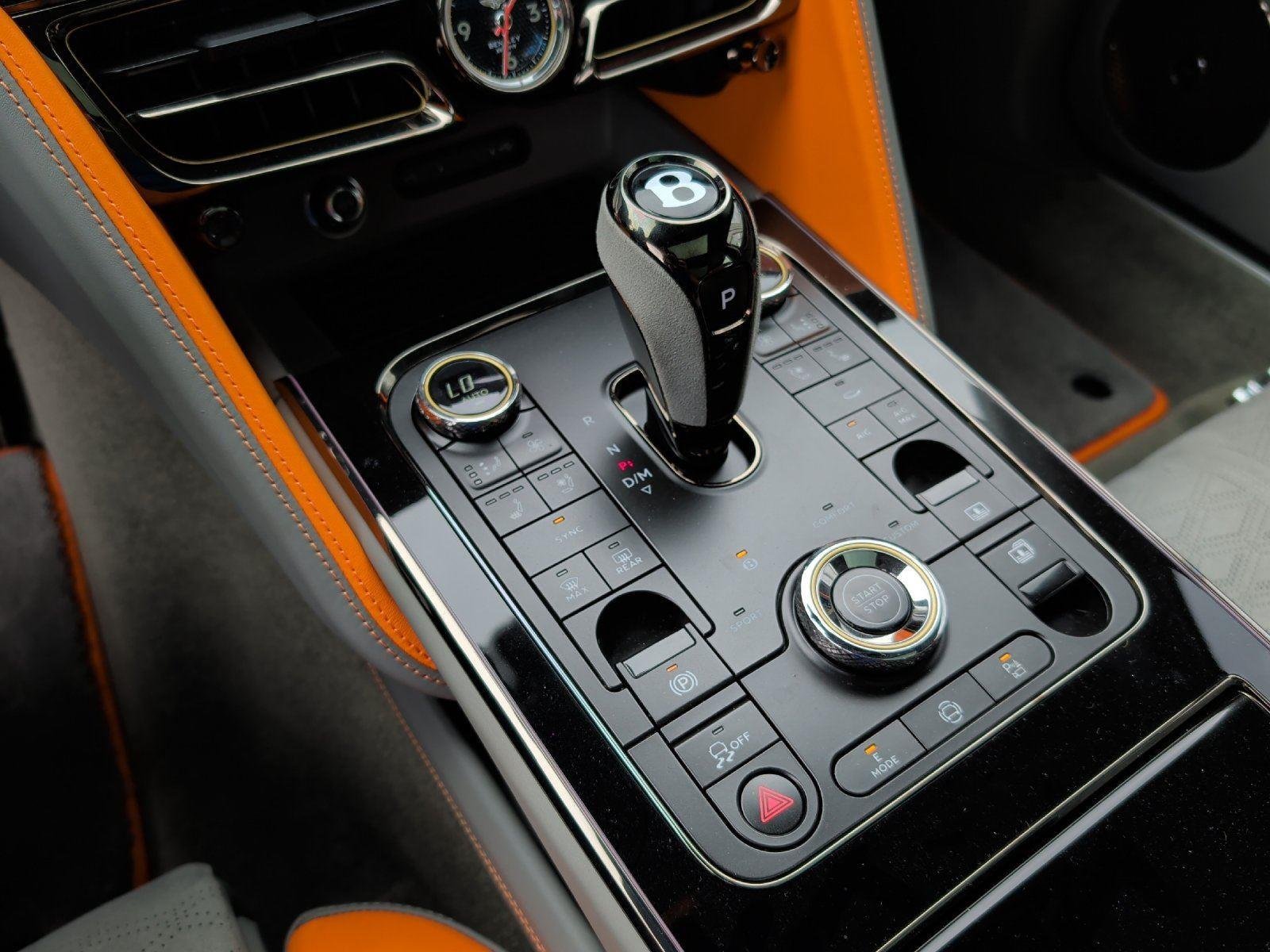 New 2025 Bentley Flying Spur Plug-In Hybrid AWD/4WD image 33