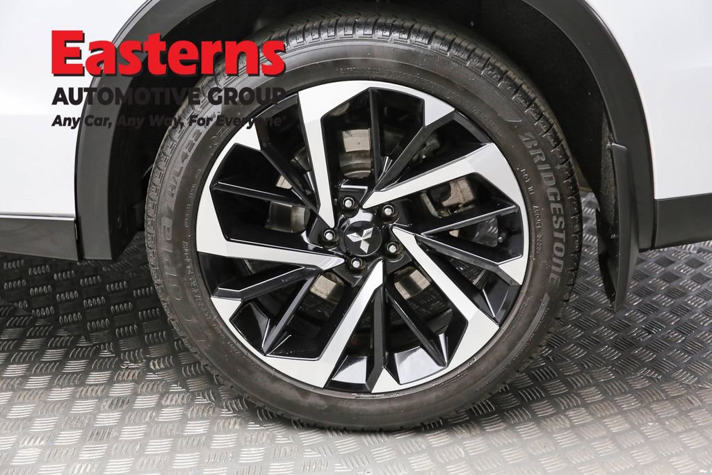 Used 2024 Mitsubishi Outlander SE image 8